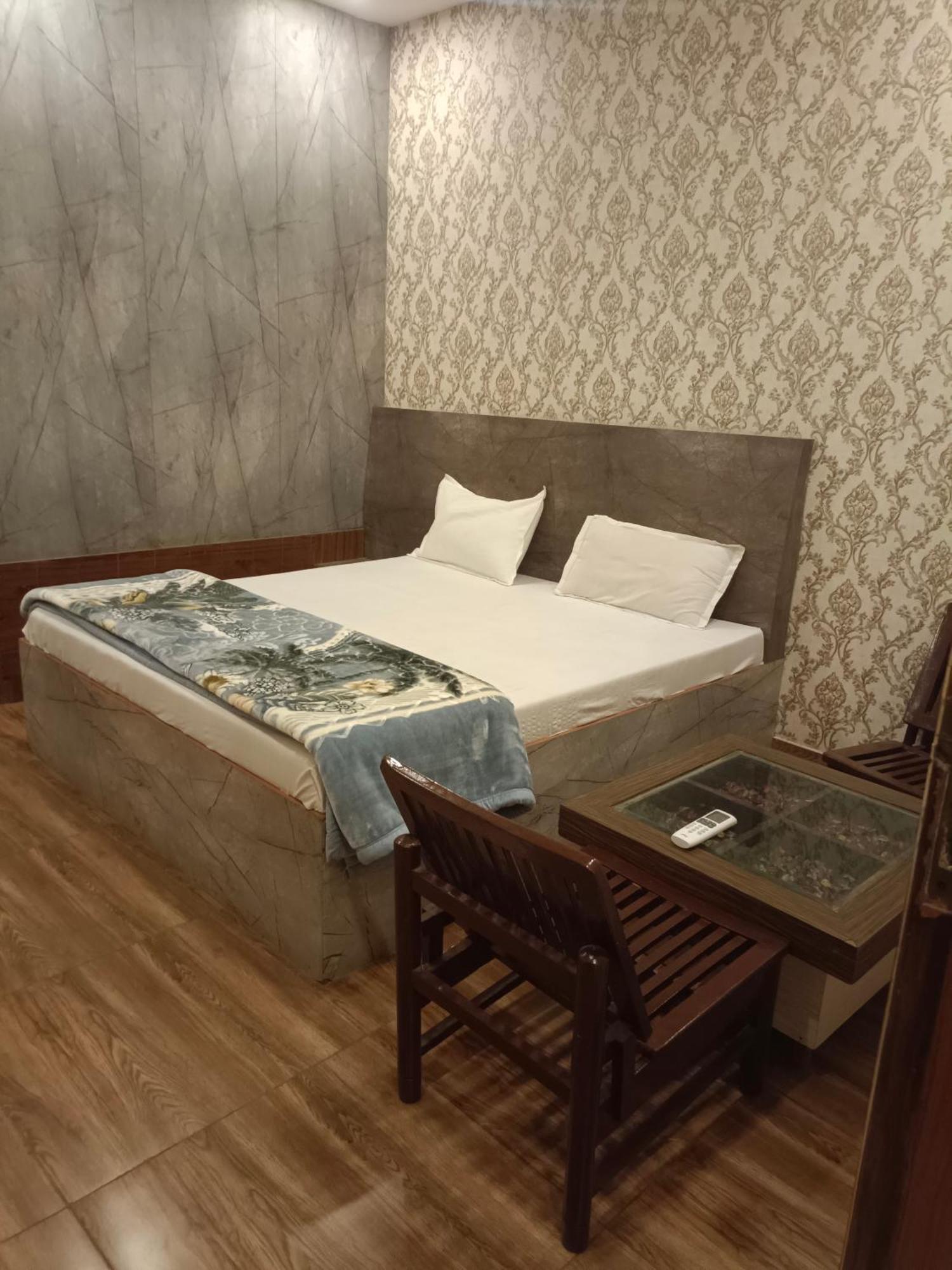 The Aura Grand Hotel & Banquet - A Unit Of Sitara Kollection Hotels Rohtak Luaran gambar