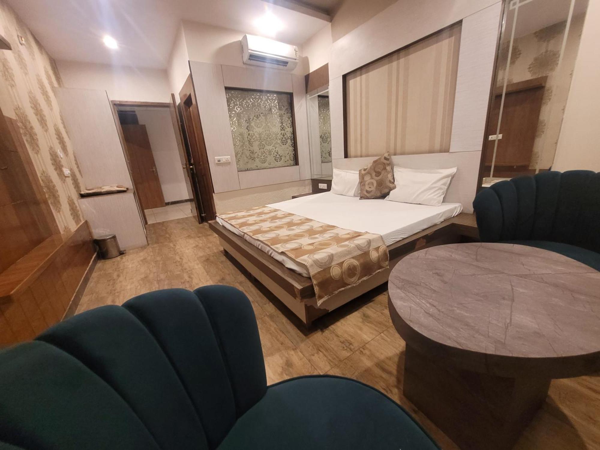 The Aura Grand Hotel & Banquet - A Unit Of Sitara Kollection Hotels Rohtak Luaran gambar